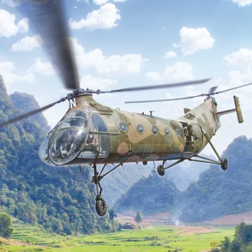 2774 – H-21C Flying Banana GunShip (1 : 48)