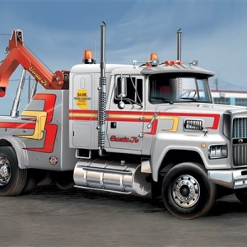 3825 US WRECKER TRUCK (1 : 24)