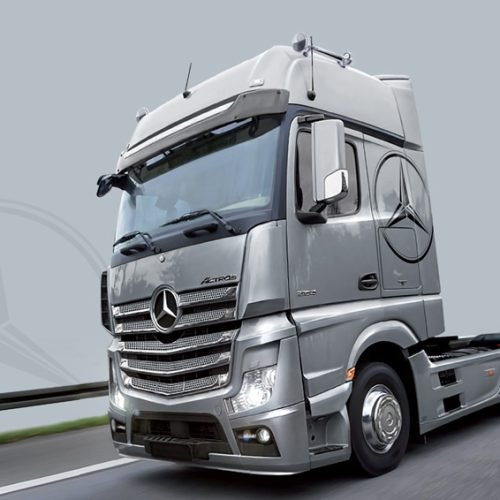 3905 Mercedes Benz Actros MP4 Gigaspace (1 : 24)