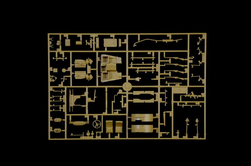 0241 Bedford QL Medium Truck (1 : 35) - Imagem 11