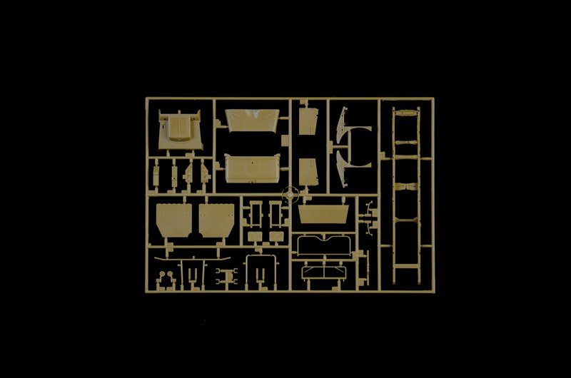 0241 Bedford QL Medium Truck (1 : 35) - Imagem 9