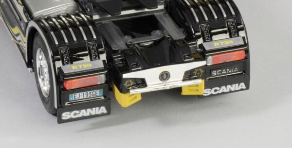 3883 - Scania R730 V8 Topline “Imperial” - Italeri