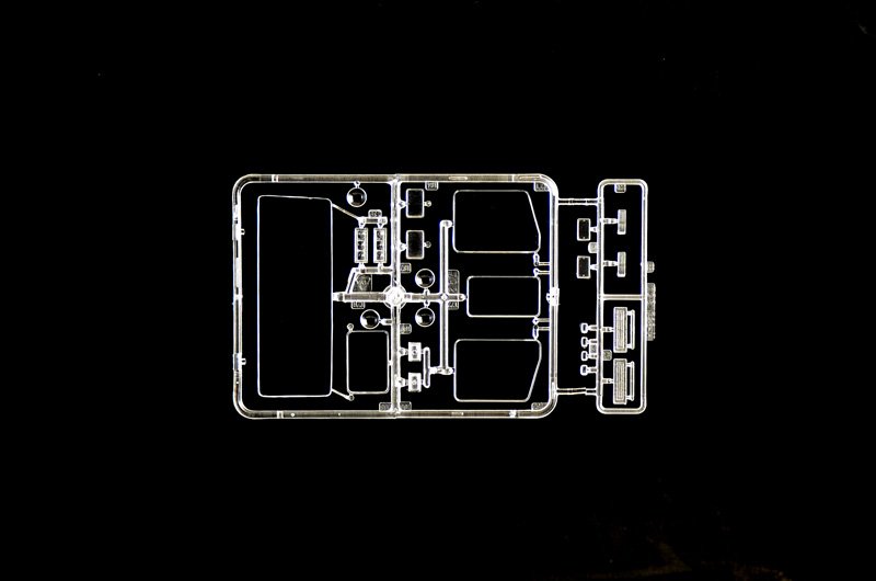 3937 - Scania T143H 6x2 (1 : 24) - Imagem 6