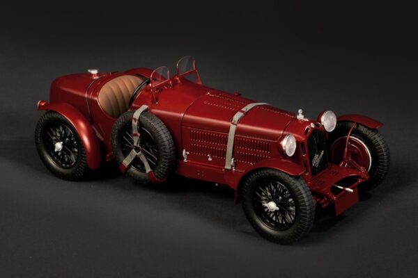 4708 - Alfa Romeo 8C 2300 Roadster - Italeri