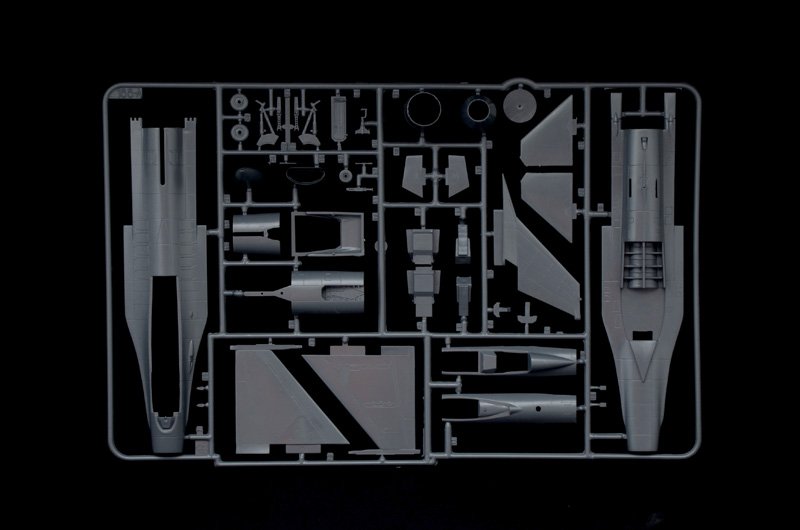 72009 - F-16 C/D Night Falcon (Compl. Set) - Imagem 4